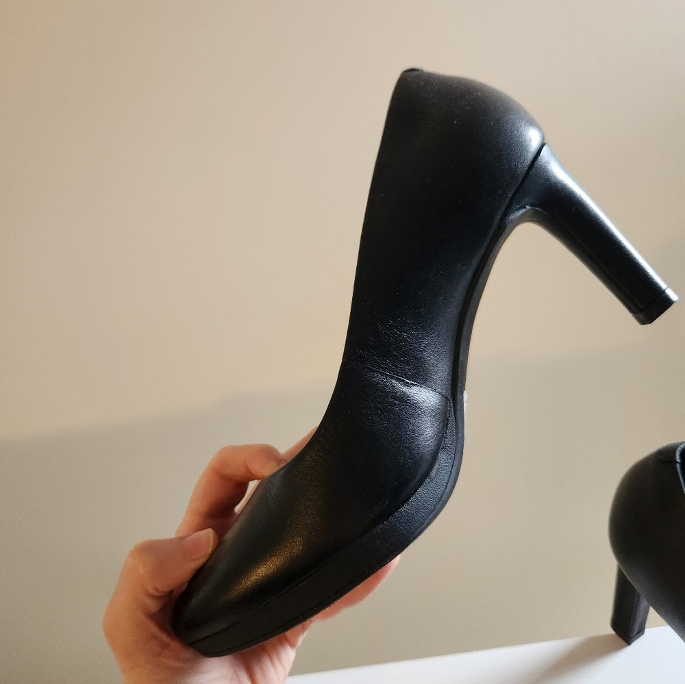 Clarks Ambyr Joy Pumps